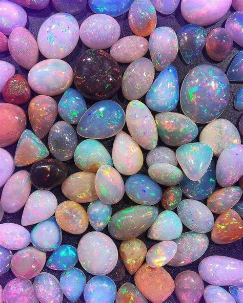 Opals Photo By Amarisland Crystal Aesthetic Crystals Store Crystals