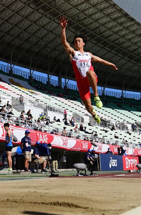 陸上 日本選手権 男子走り幅跳び 橋岡、けがからの跳躍 毎日新聞