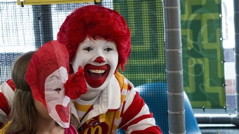 Ronald Mcdonald Is Keeping A Low Profile Amidst Creepy Clown Sightings Mental Floss