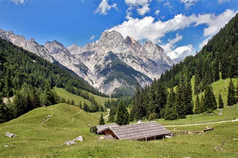 ˈbɛʁçtəsˌɡaːdn̩) is a municipality in the district berchtesgadener land, bavaria, in southeastern germany, near the border with austria, 30 km (19 mi) south of salzburg and 180 km (110 mi) southeast of munich. Berchtesgaden National Park - a summer and winter wonderland | Tourism in Germany - travel ...