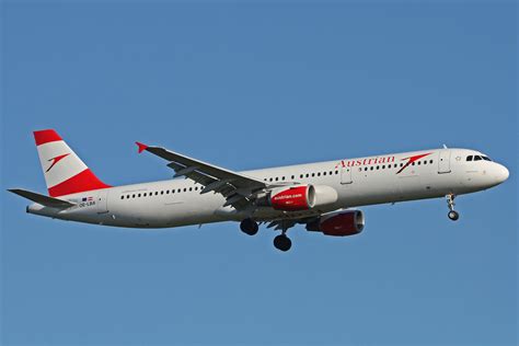 Austrian Airlines Os Aua Oe Lba Salzkammergut Airbus A 321 211