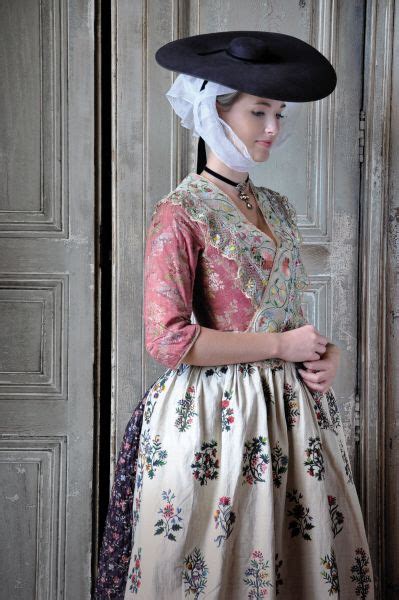 Fragonard Parfumeur Grasse Paris Eze French Traditional Dress