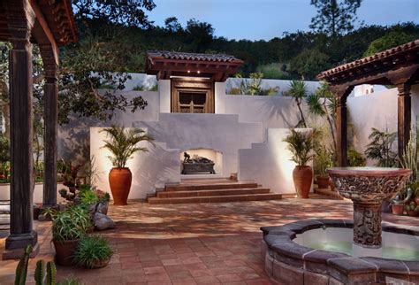 Pin By Webbys Woohoo On Gardens Courtyard Design Spanish Style Homes