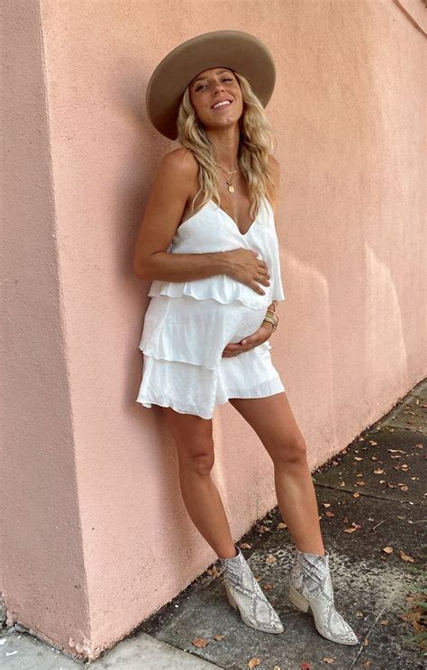 Cute Maternity Dresses For Summer Spring You Ll Want To Try In
