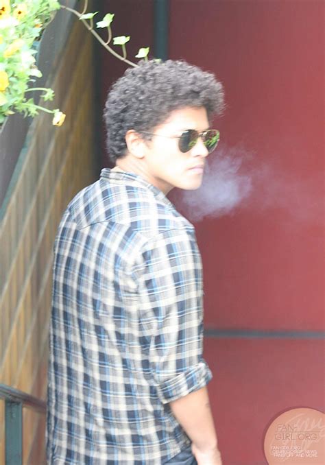 Planet Hooligans • Bruno Mars Was Seen Smoking A Cigarette Today In