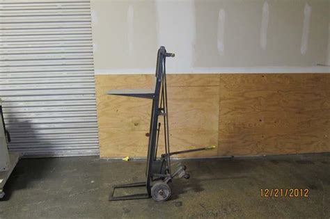 Lot 68 Grand Specialties Hydraulic Lift Stacker Shop Caddy Hand Truck