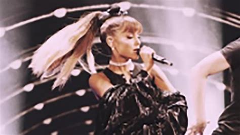 Ariana Grande Performs Flawless Medley Of Whitney Houston Songs Youtube