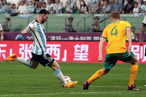 Messi Anota El Gol M S R Pido De Su Carrera En El Triunfo De Argentina