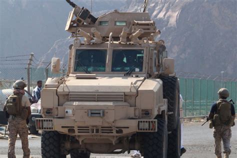 Armoured Vehicles Sent To Yemen Loyalists In Key City World News Asiaone
