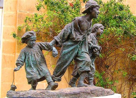 Genealogy for gavroshi lortkipanidze (deceased) family tree on geni, with over 190 million profiles of ancestors and living relatives. Верхние сады Барракка, Upper Barracca Gardens - Валлетта