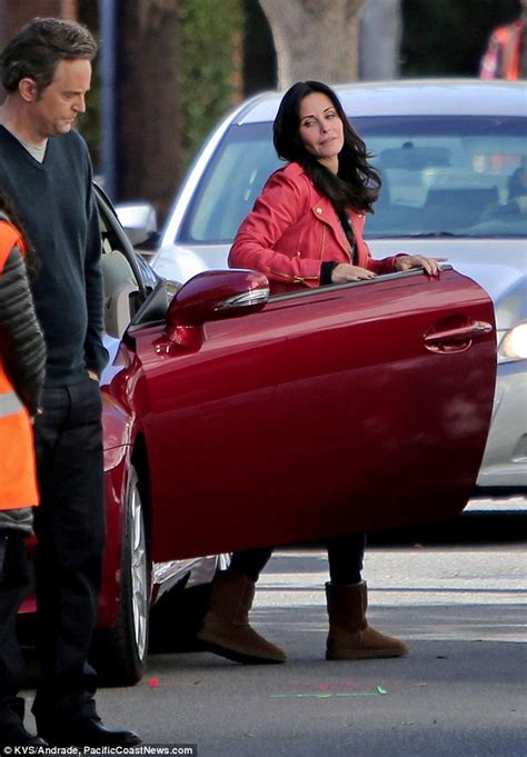 Courteney Cox And Matthew Perry Let The Good Times Roll Again On The Set Of Cougar Town Daily