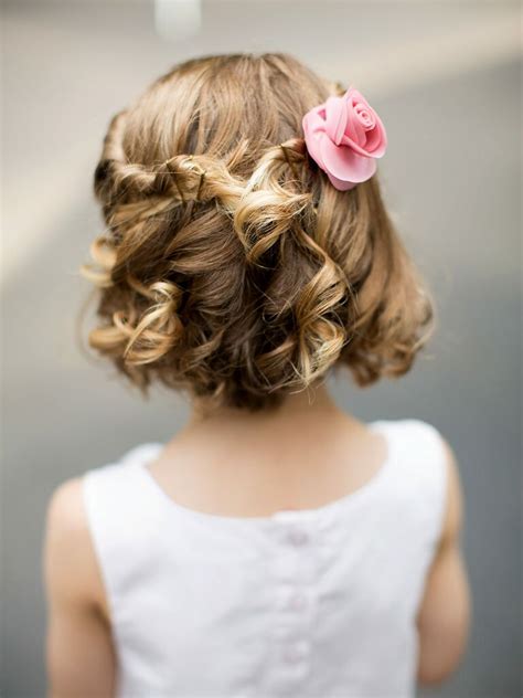 14 Adorable Flower Girl Hairstyles