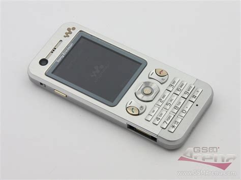 Sony Ericsson W890 Pictures Official Photos
