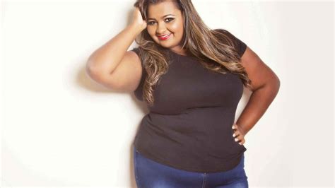 Woman Bullied For Being Overweight Is Now A Successful Plus Size Model Mirror Online