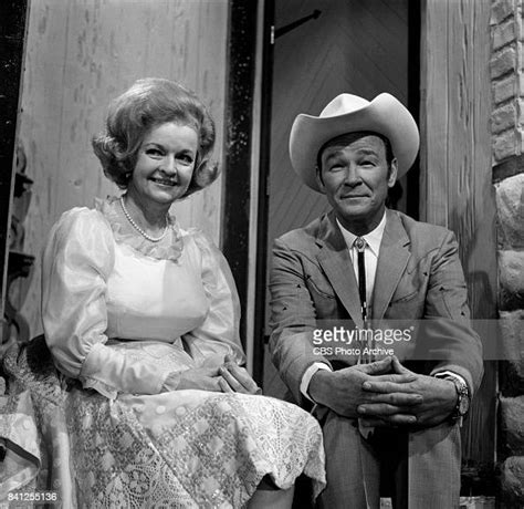 Roy Rogers And Dale Evans Guest Star And Sing On The Cbs Television