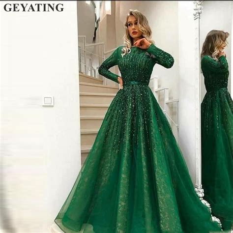 Vintage Lace Green Dubai Evening Dress 2020 Elegant Long Sleeves Arabic Muslim Prom Dresses