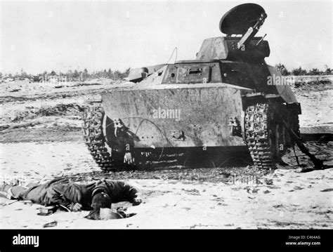 Russischen Panzer An Der Ostfront Zerstört 1941 Stockfotografie Alamy