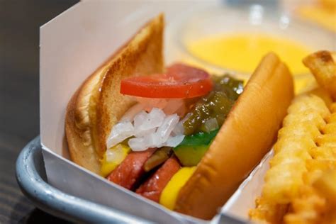 Shake shack sprouted from a hot dog cart in manhattan's madison square park created by danny meyer's union square hospitality group (ushg) to in 2004 ushg won the bid to open a permanent kiosk in the park : Shake Shack: Signature Burger + SG-Exclusive Menu From ...