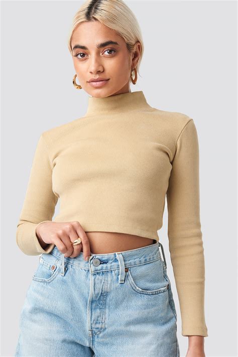 Check spelling or type a new query. Half Turtleneck Crop Top Beige | na-kd.com