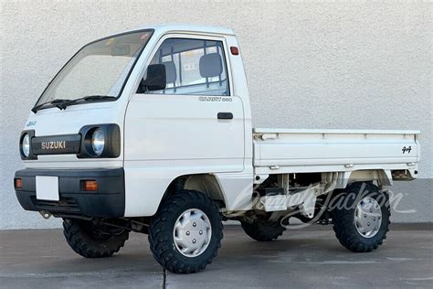 Suzuki Carry Mini Truck Front