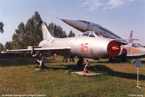 Aviation Photographs Of Sukhoi Su 7b Abpic