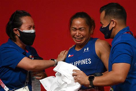 hidilyn diaz ends 100 year drought wins first ever gold medal for the philippines