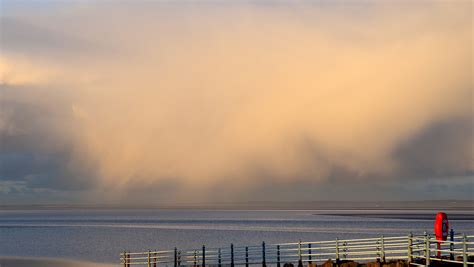 'Weather Bombs' and 'Thunder Snow' - anything new? | ITV News