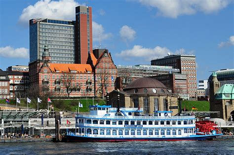 Das projekt wird zurzeit von der quantum immobilien ag und der hsh n real estate ag. Hamburg: Top 12 Hochhäuser:: wolkenmond :: Unterwegs ...