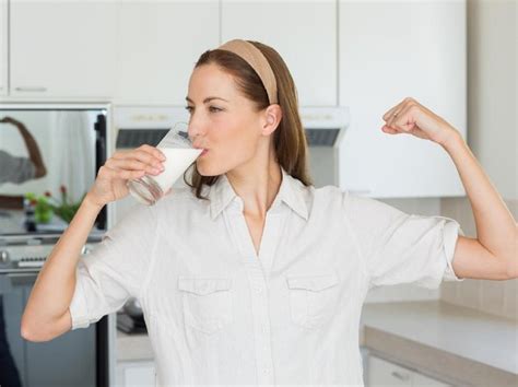10 Manfaat Minum Susu Sebelum Tidur Di Malam Hari