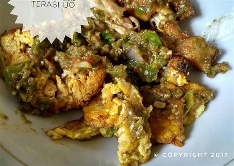 Check spelling or type a new query. Resep Ayam Penyet Sambel Terasi Ijo oleh cacaseren - Cookpad