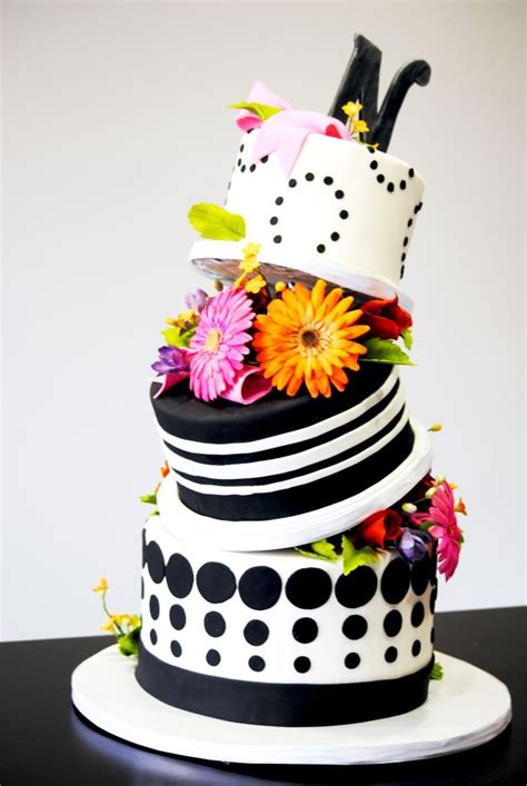 How To Make Wedding Cake Mini Wedding Cakes Floral Wedding Cake
