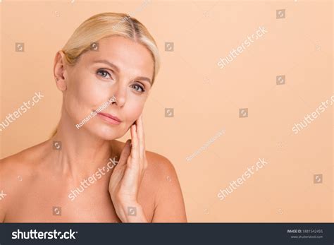Photo Attractive Beauty Aged Lady Nude Stock Photo
