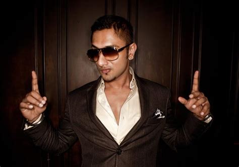 Punjab Police Books Singer Yo Yo Honey Singh For Vulgar Song Main Hoon Balatkari India News