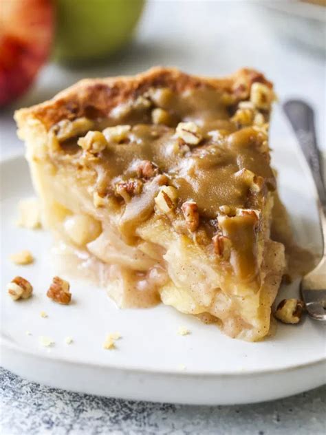 Apple Pear Praline Pie Completely Delicious Pear Recipes Easy Apple Pie Recipes Fall Recipes