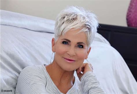 17 Trendiest Pixie Haircuts For Women Over 50