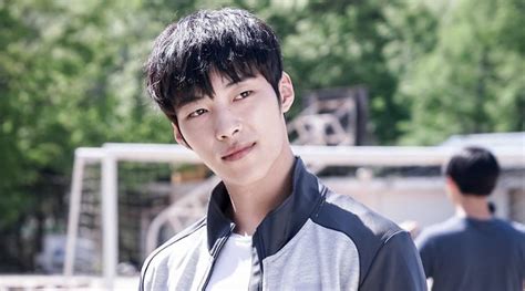 (eng/spa/ind) siwon, attracted to straight forward gong myung ♥ | life bar (eng/spa/ind) gong myung x p.o's cute chemistry with other actors | mix clip Gagal Gaet Gong Myung, 'Mad Dog' KBS Kini Incar Woo Do ...