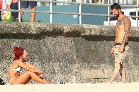 Sharna Burgess Bikini Bondi Beach Mars Les Stars Nues En Photos Et Vid Os