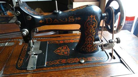 Davis Verticle Feed Treadle Antique Sewing Machines Sewing Machine