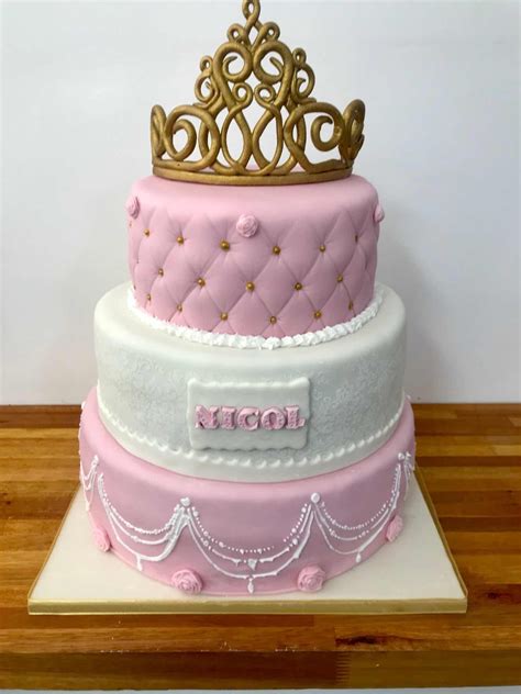 Poner la mezcla en un molde de torta 22 cm (desmontable). Torta De Cumpleaños Niña Princesa Fiestas - $ 600,00 en ...
