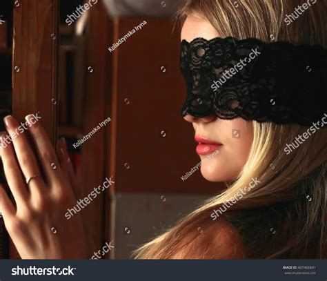 Sexy Young Blond Woman Black Lace Foto Stock 407466841 Shutterstock