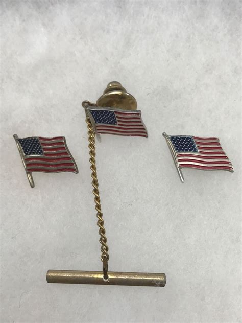 Vintage American Flag Tie Tack With 2 American Flag Label Pins Pinbacks