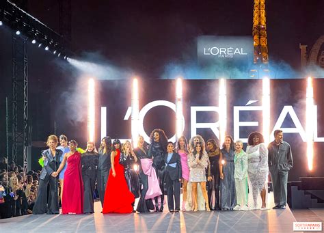 Semana Da Moda De Paris Marquem Nos Vossos Calendários O Desfile De Moda Girl Power Da L