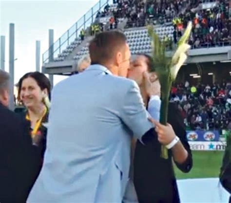 Ahogy görbicz anita és vincze ottó ebben a videóban, úgy ősztől a sport tv is minden héten elkápráztat a. Vincze Ottó menyasszonya lett Görbicz Anita - Blikk.hu