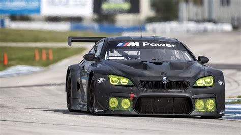 The Bmw M6 Gt3 Is A Big Winged Beast Of A Race Car Top Gear