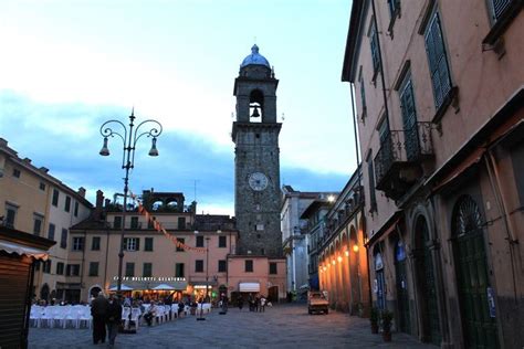 Pontremoli Discover Tuscany Tuscan Towns Ferry Building San
