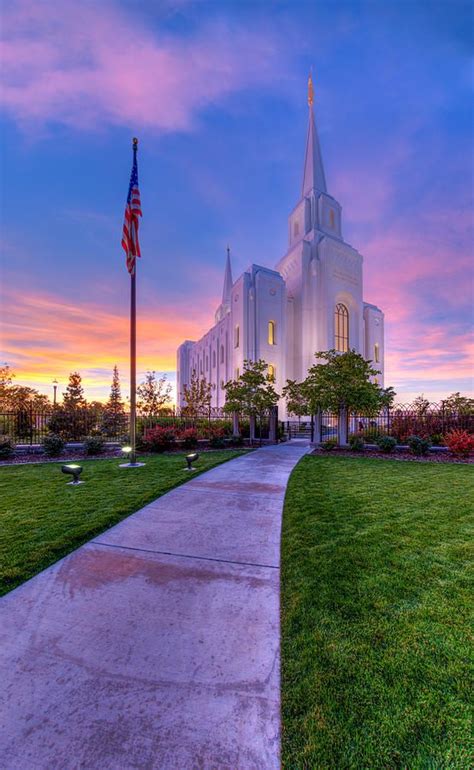The Chosen Path By Dustin Lefevre Mormon Temples Lds Temple Pictures