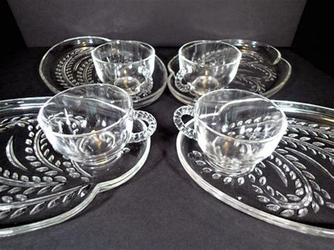Federal Glass Homestead Mid Century Luncheon Plates 1 Set Of 4 Etsy Crystal Glassware