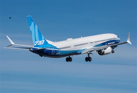 Første Flyvning Med Boeing 737 10 Check Indk