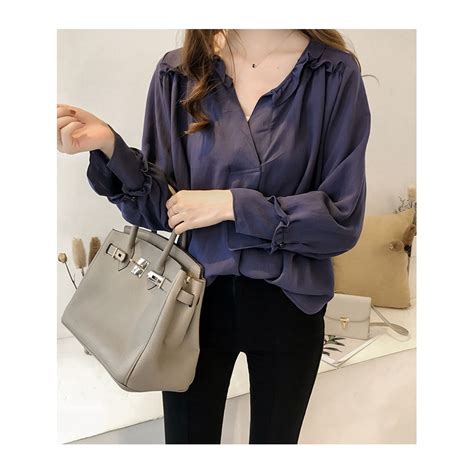 Blouse wanita hijab sabrina blaster bw. jual blouse wanita import