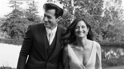 Grace Gummer Daughter Of Meryl Streep Marries Mark Ronson Forever And Ever Yours See Pic